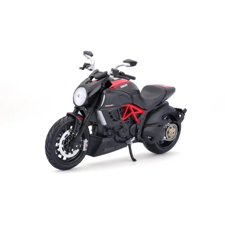 10-11023 Bburago Maisto - Ducati Diavel Carbon, nera e rossa - Scala 1