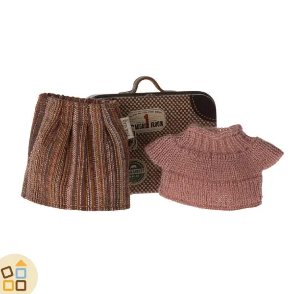 ABITI TOPO IN VALIGIA, MAGLIONE GONNA NONNA