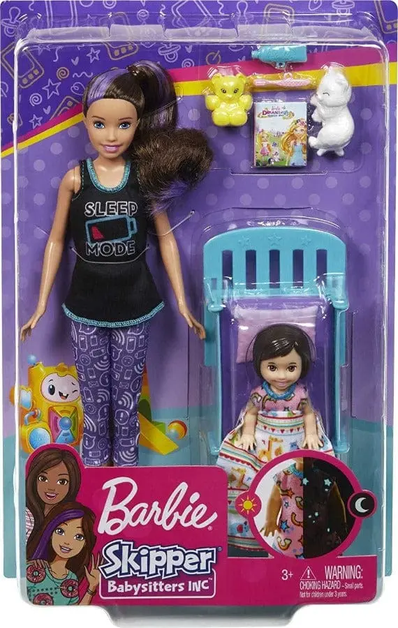 Barbie Babysitter Skipper con Bambola e Lettino, GHV88