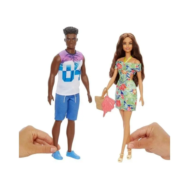 Barbie Look Completo, Set 2 Vestiti per Bambole Barbie e Ken con Accessori