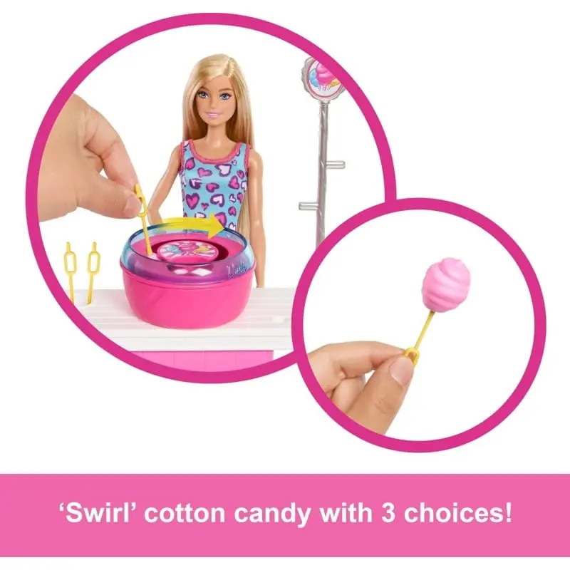 Barbie Malibu e chiosco zucchero filato, set con bambola e 20 accessori inclusi