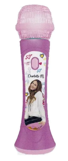 Charlotte M. Microfono con Canzone I Love you