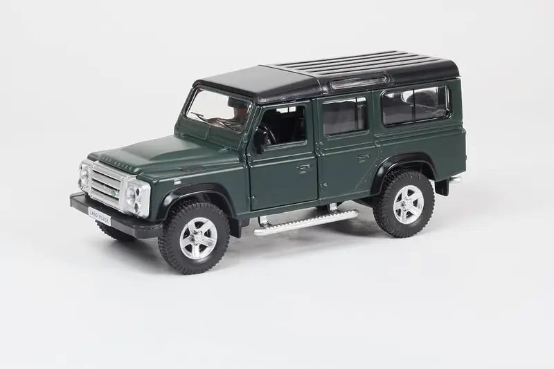 Easy Toys Land Rover Defender 110 1