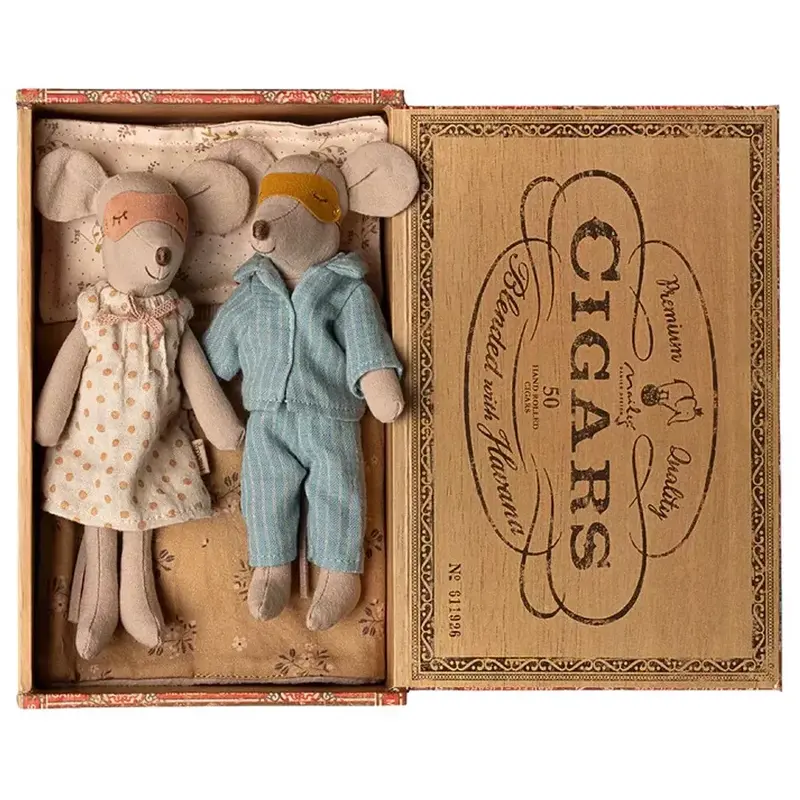 Mamma e Papà in Scatola di Sigari Maileg