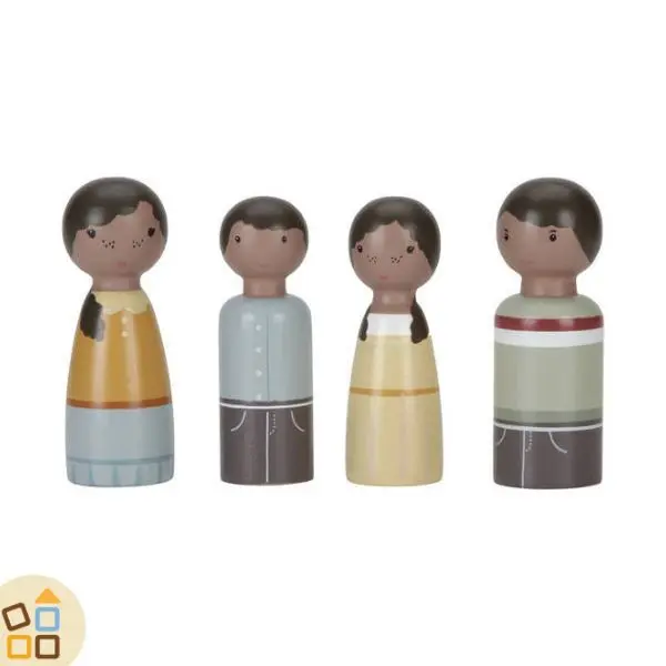 PERSONAGGI IN LEGNO, FAMIGLIA EVI